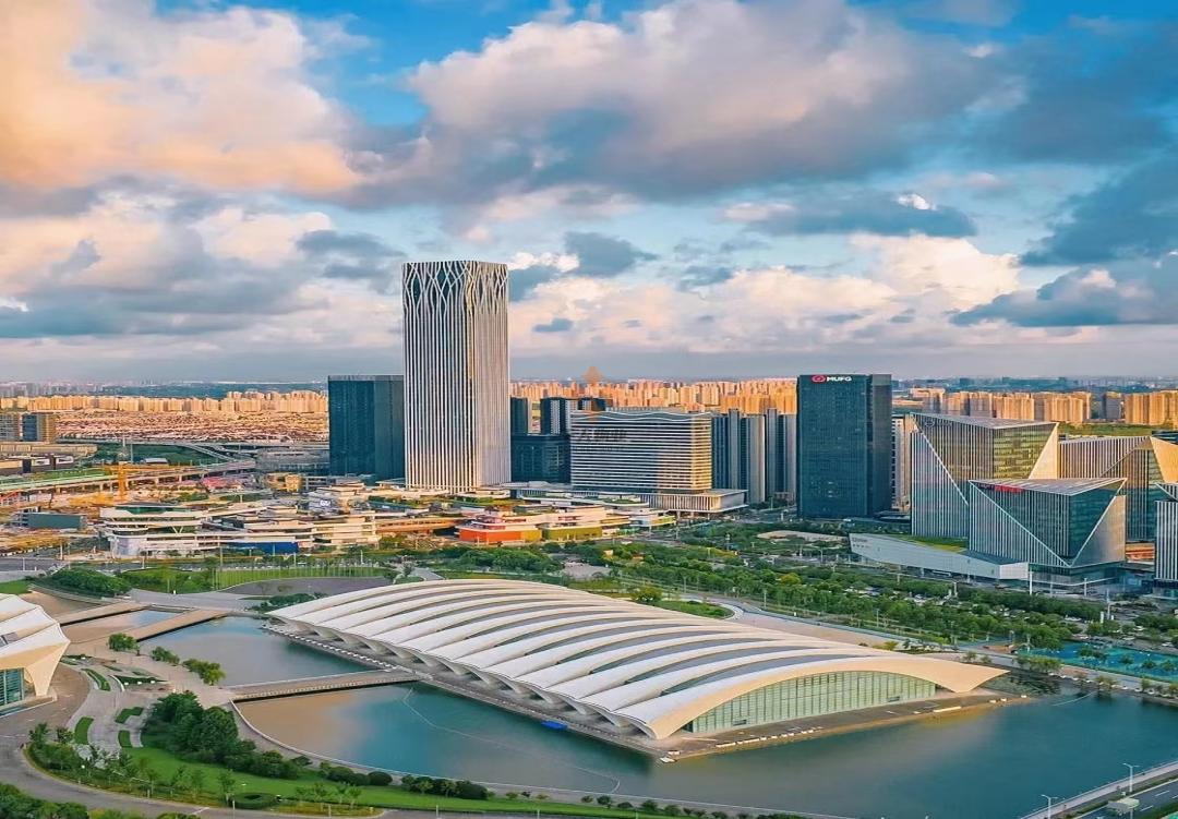 浦东 前滩中心 3652平米 简装