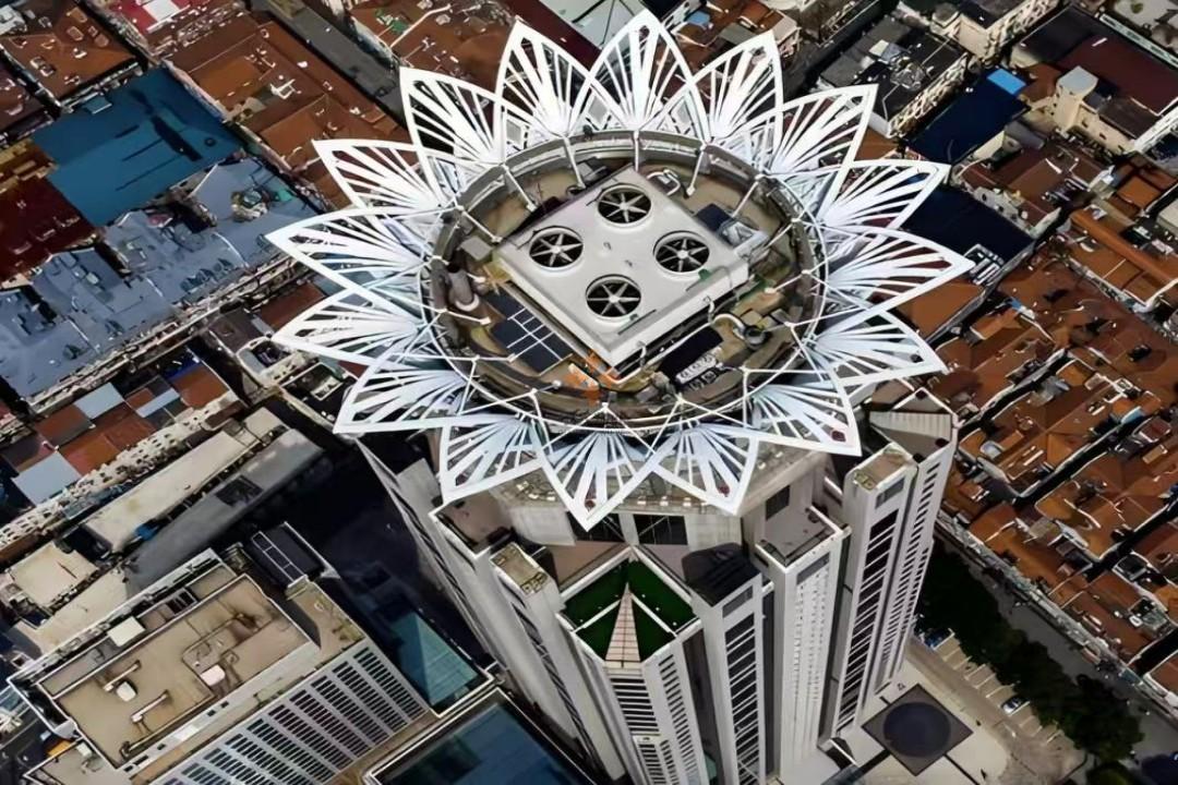 金光外滩中心-“振翅雄鹰”造型三塔地标办公建筑
