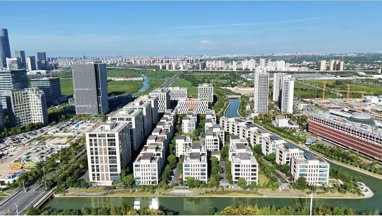 浦东 百佳通 2200平米 简装