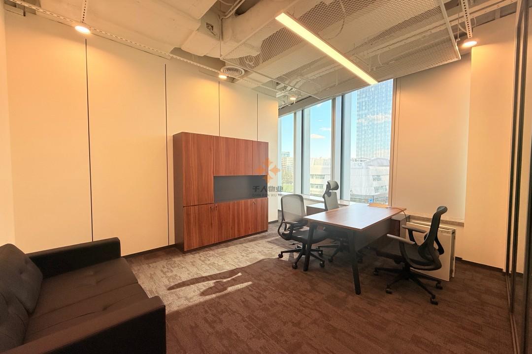 浦东 张江科学之门 208平米 精装