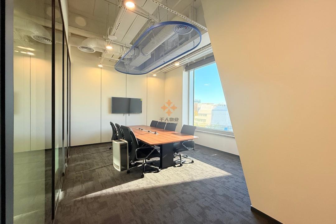 浦东 张江科学之门 190平米 精装