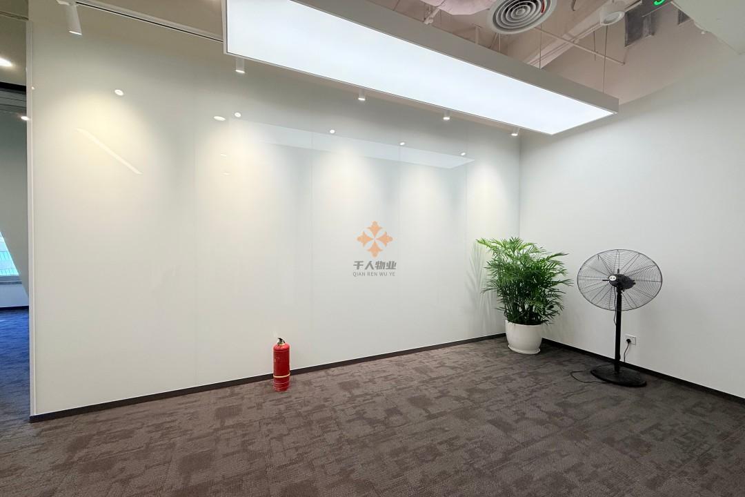 浦东 张江科学之门 190平米 精装