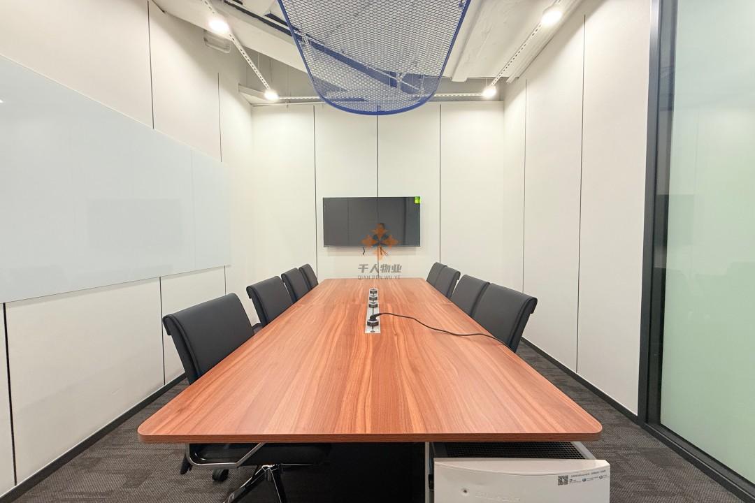 浦东 张江科学之门 208平米 精装