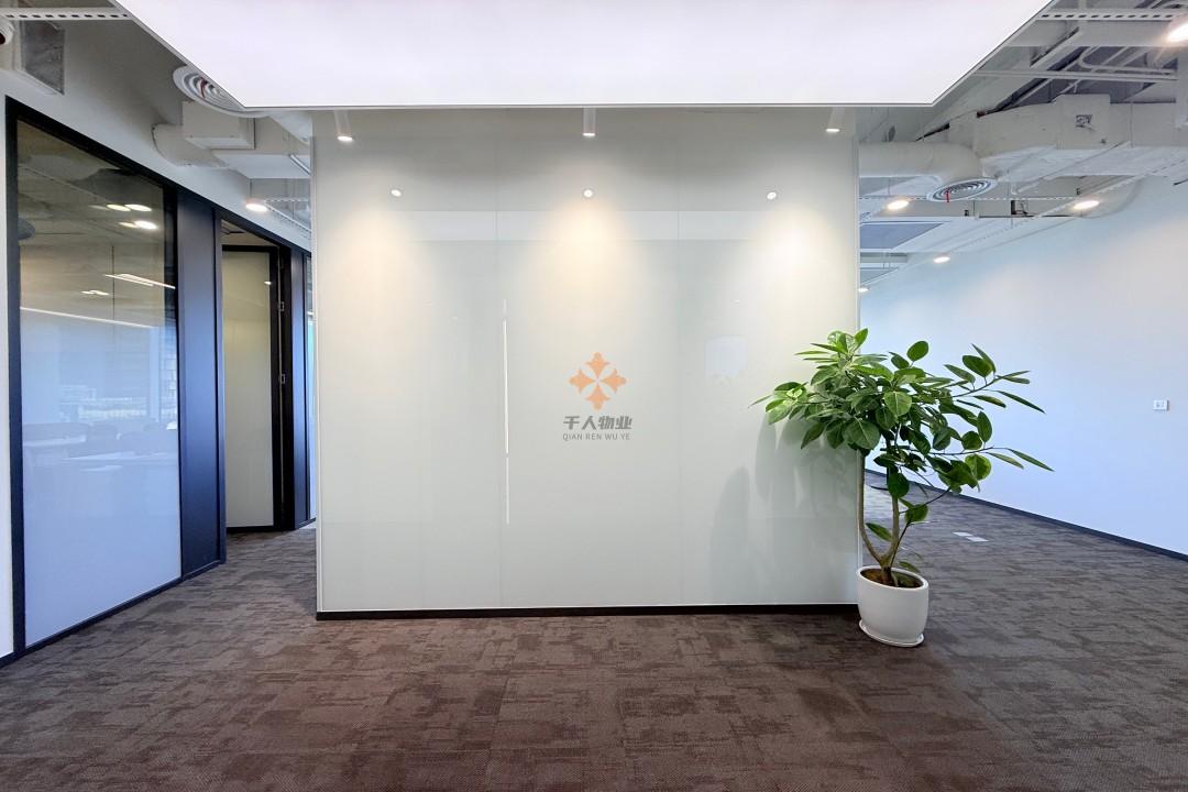 浦东 张江科学之门 190平米 简装