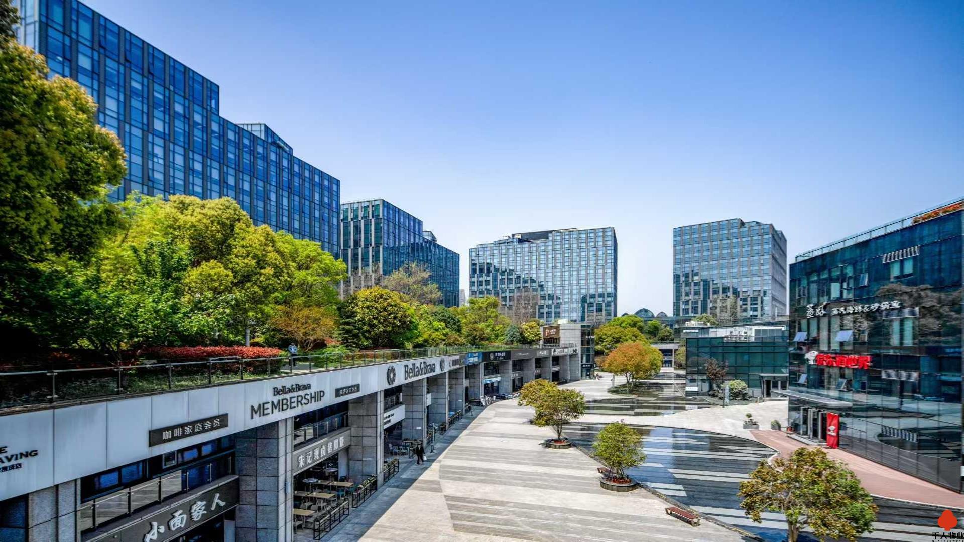 东方万国企业中心